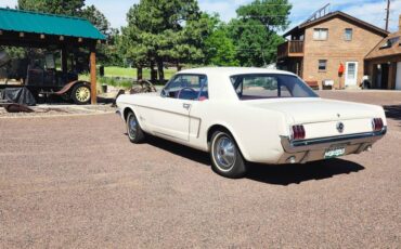 Ford-Mustang-1965-white-3