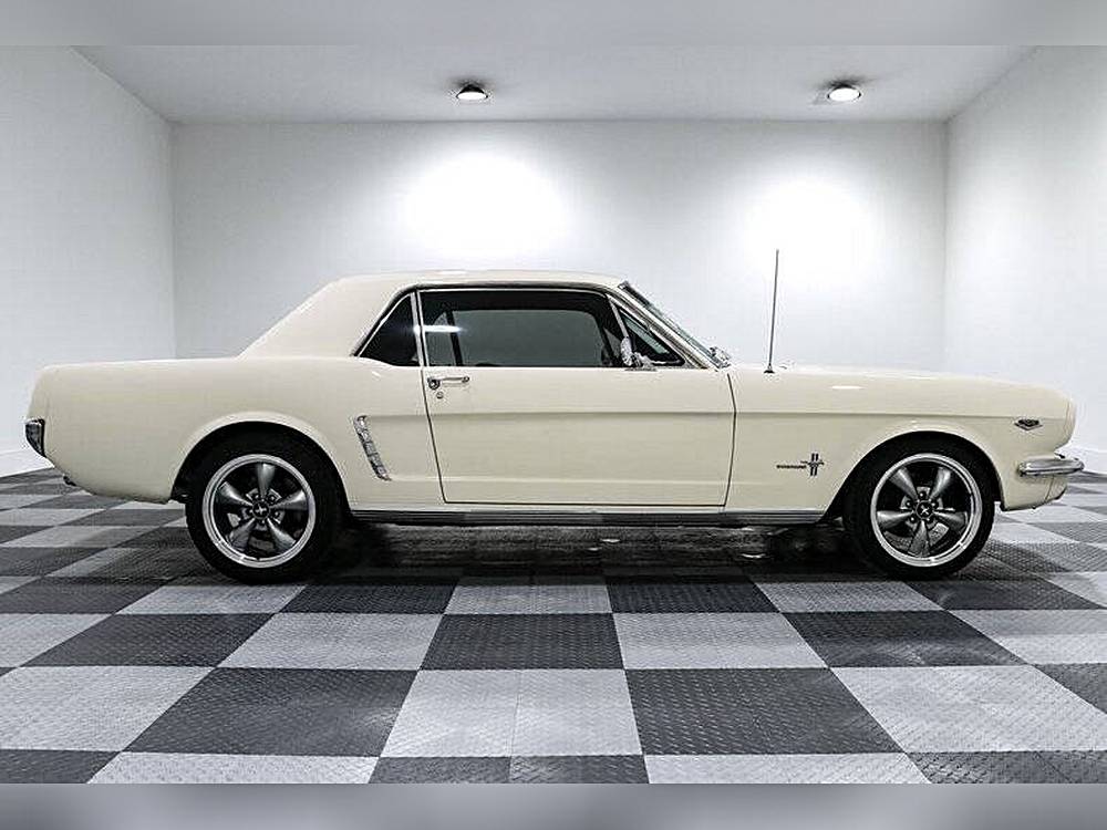 Ford-Mustang-1965-white-6