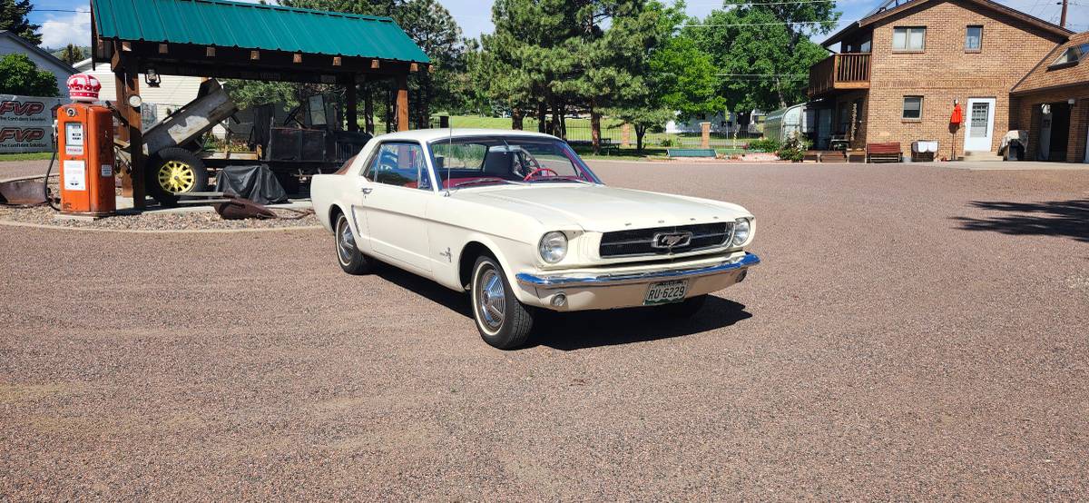 Ford-Mustang-1965-white-6