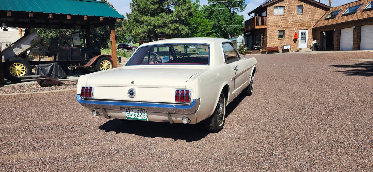 Ford-Mustang-1965-white-7