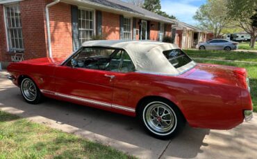 Ford-Mustang-1966-1