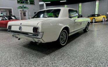 Ford-Mustang-1966-2-Door-Coupe-2