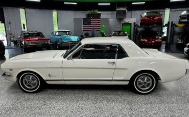 Ford-Mustang-1966-2-Door-Coupe-5