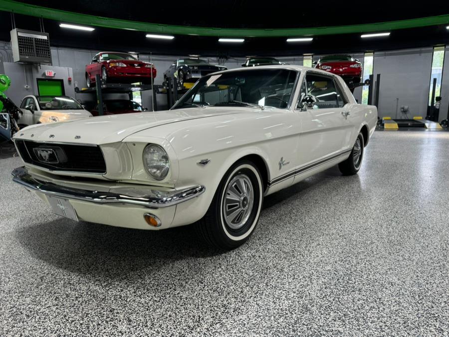 Ford-Mustang-1966-2-Door-Coupe-6