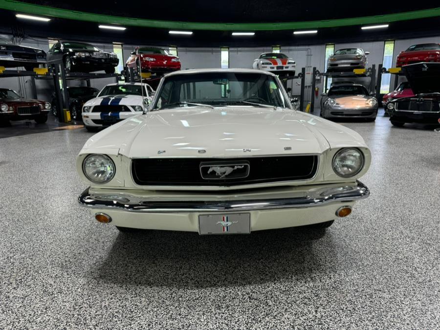 Ford-Mustang-1966-2-Door-Coupe-7
