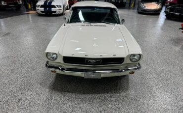 Ford-Mustang-1966-2-Door-Coupe-8