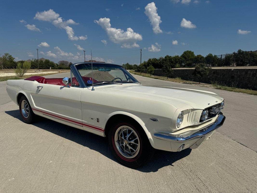 Ford-Mustang-1966-26