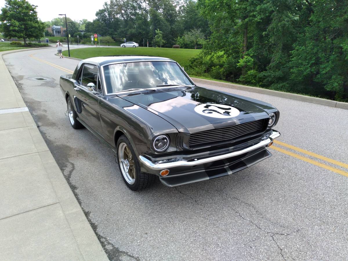 Ford-Mustang-1966-3