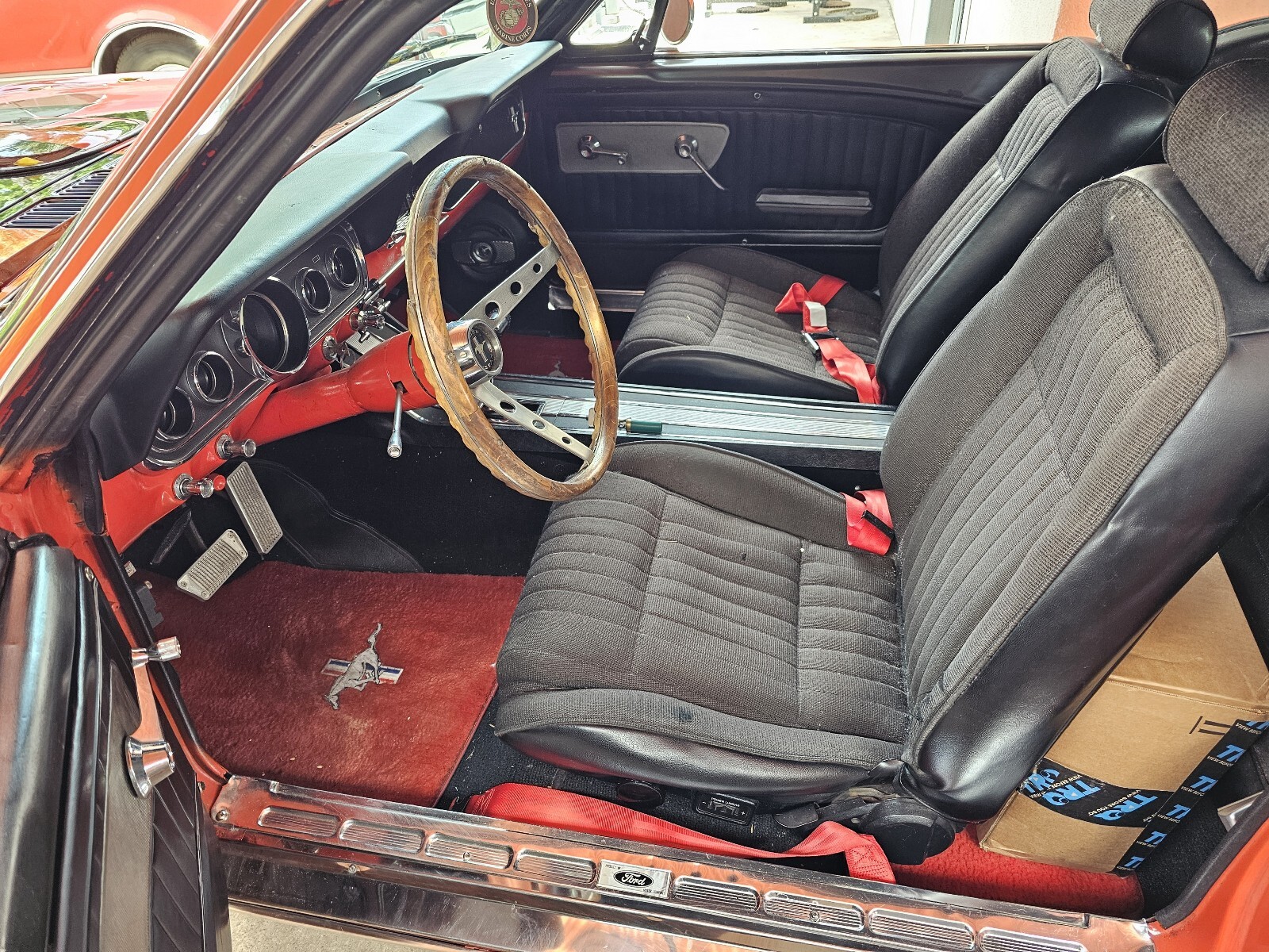 Ford-Mustang-1966-33