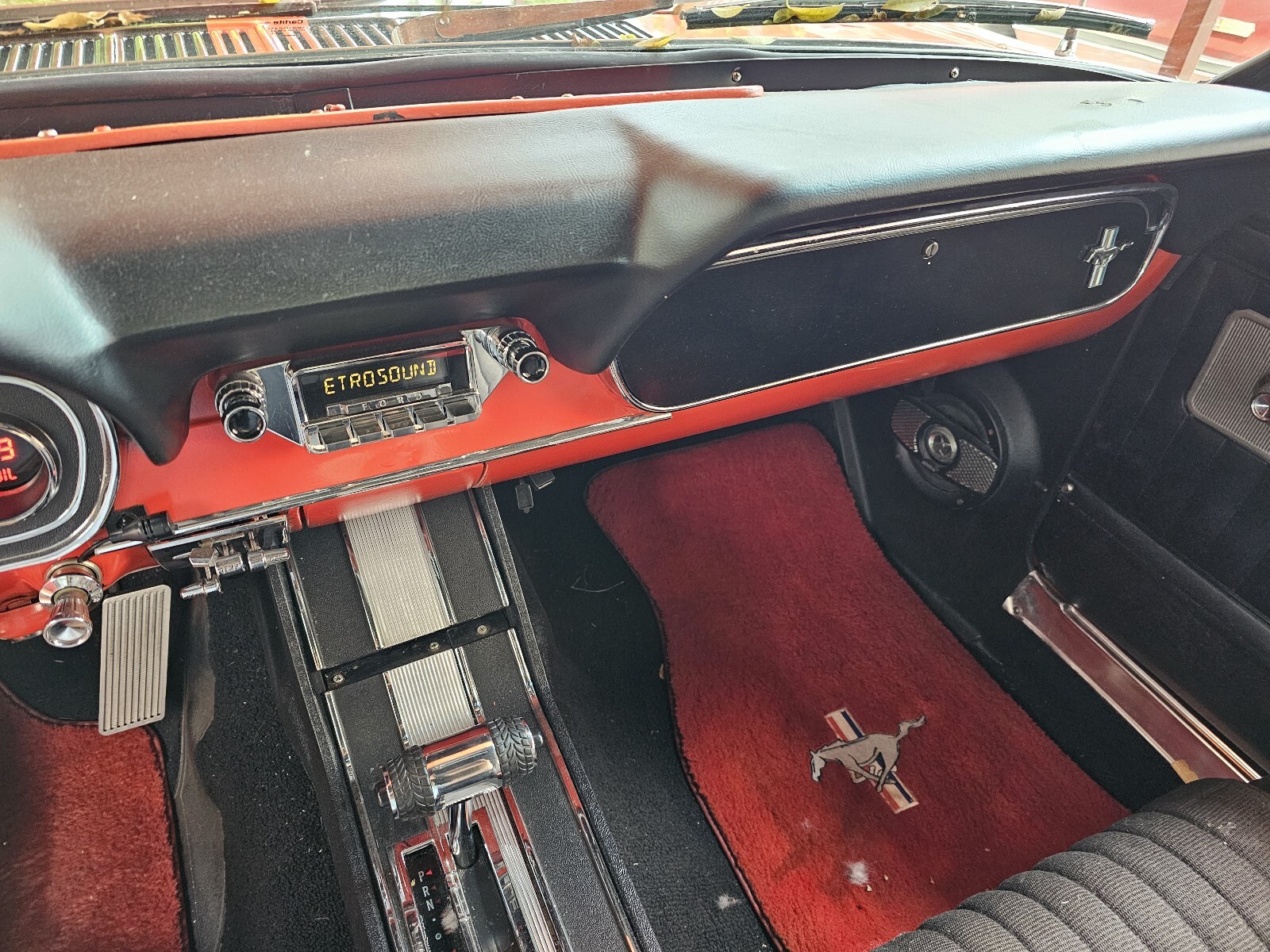 Ford-Mustang-1966-35