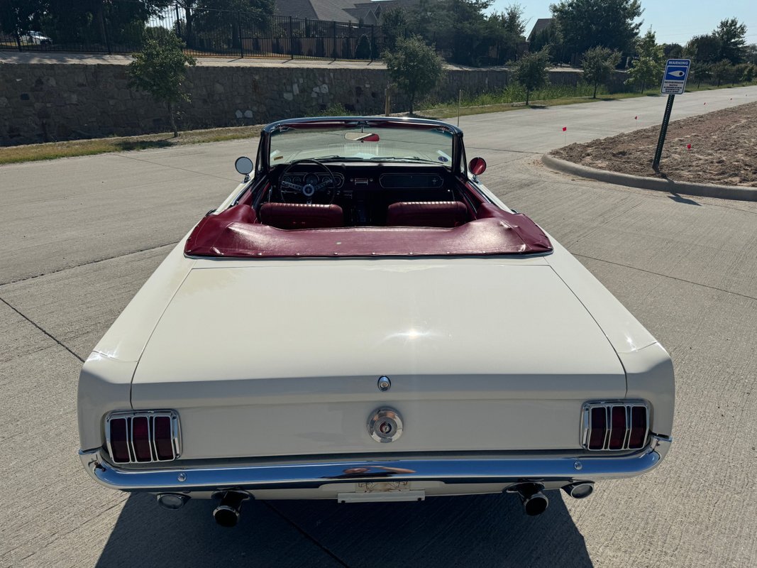 Ford-Mustang-1966-37