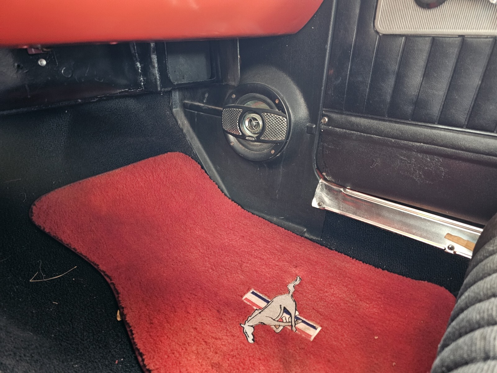 Ford-Mustang-1966-39