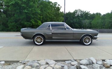 Ford-Mustang-1966-5