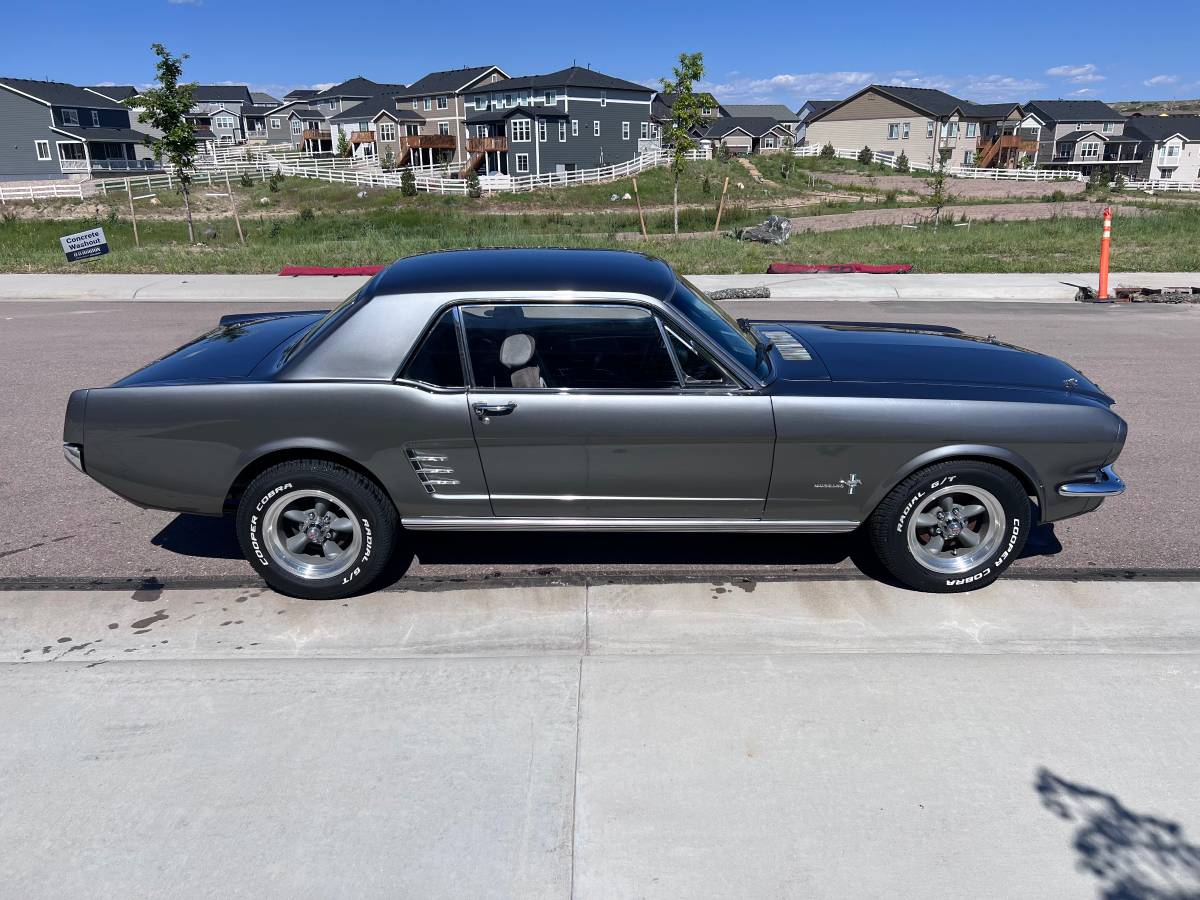 Ford-Mustang-1966-7