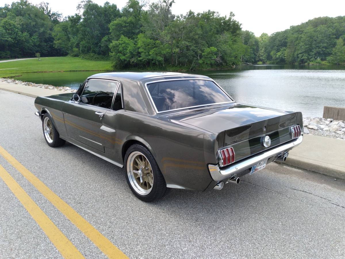 Ford-Mustang-1966-7