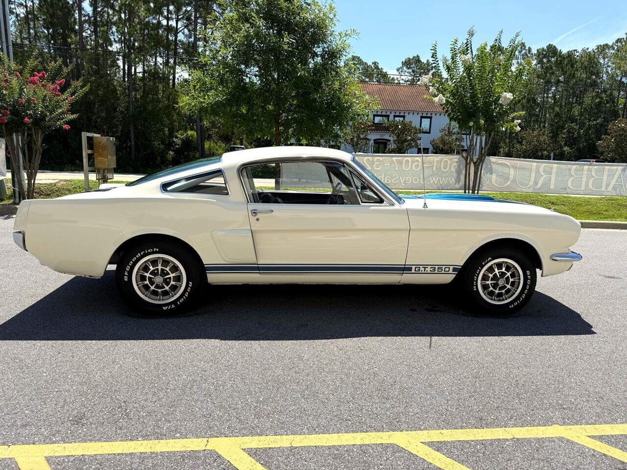 Ford-Mustang-1966-American-Muscle-Car-13