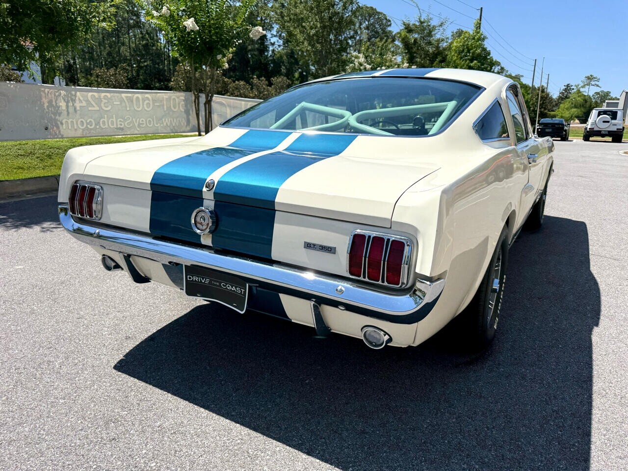 Ford-Mustang-1966-American-Muscle-Car-17