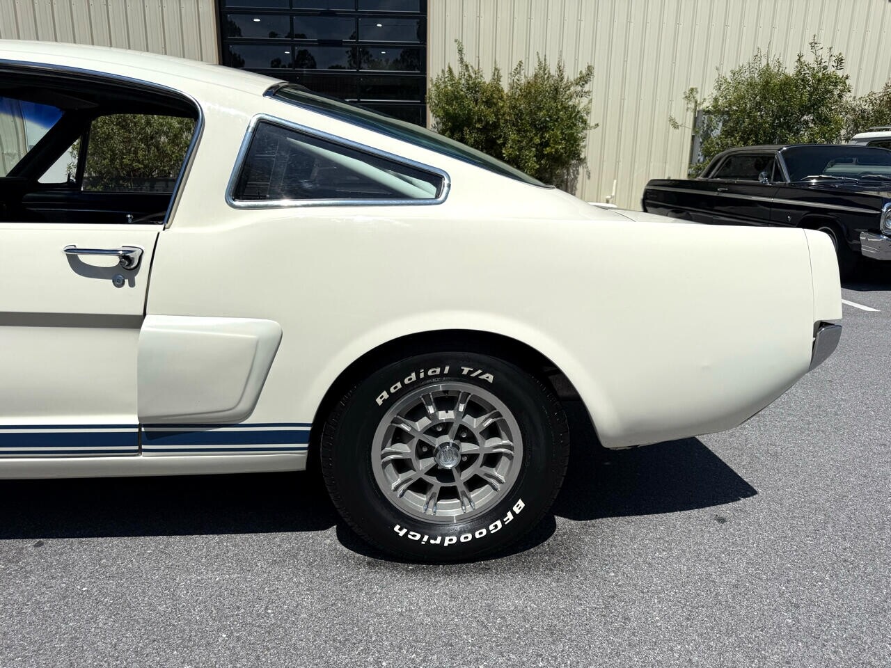 Ford-Mustang-1966-American-Muscle-Car-18