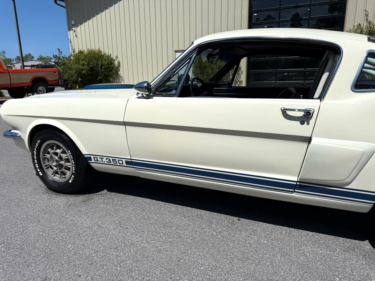 Ford-Mustang-1966-American-Muscle-Car-19