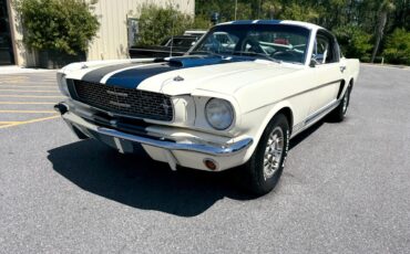Ford-Mustang-1966-American-Muscle-Car-2