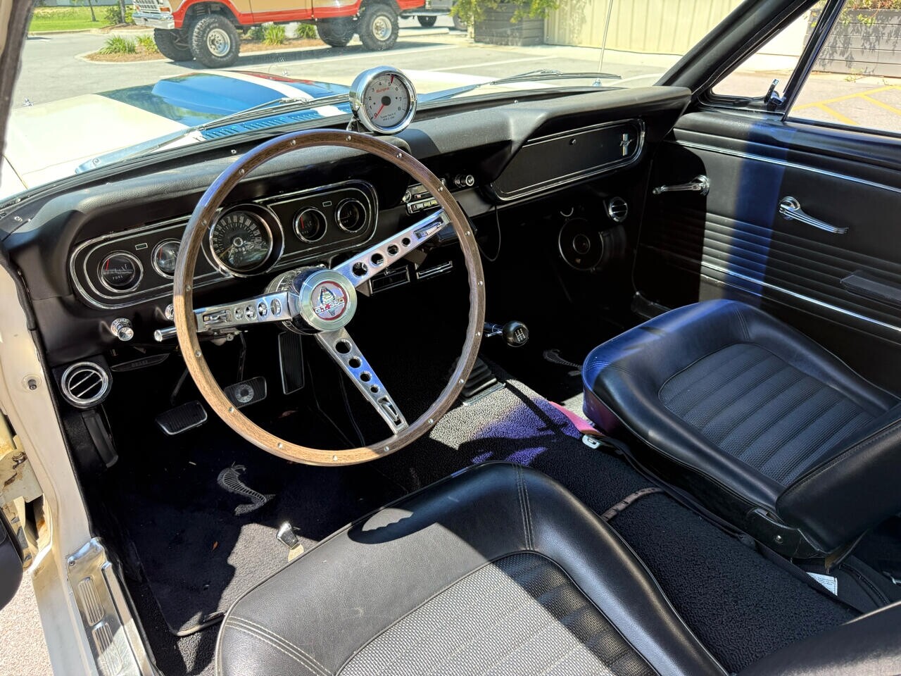 Ford-Mustang-1966-American-Muscle-Car-22