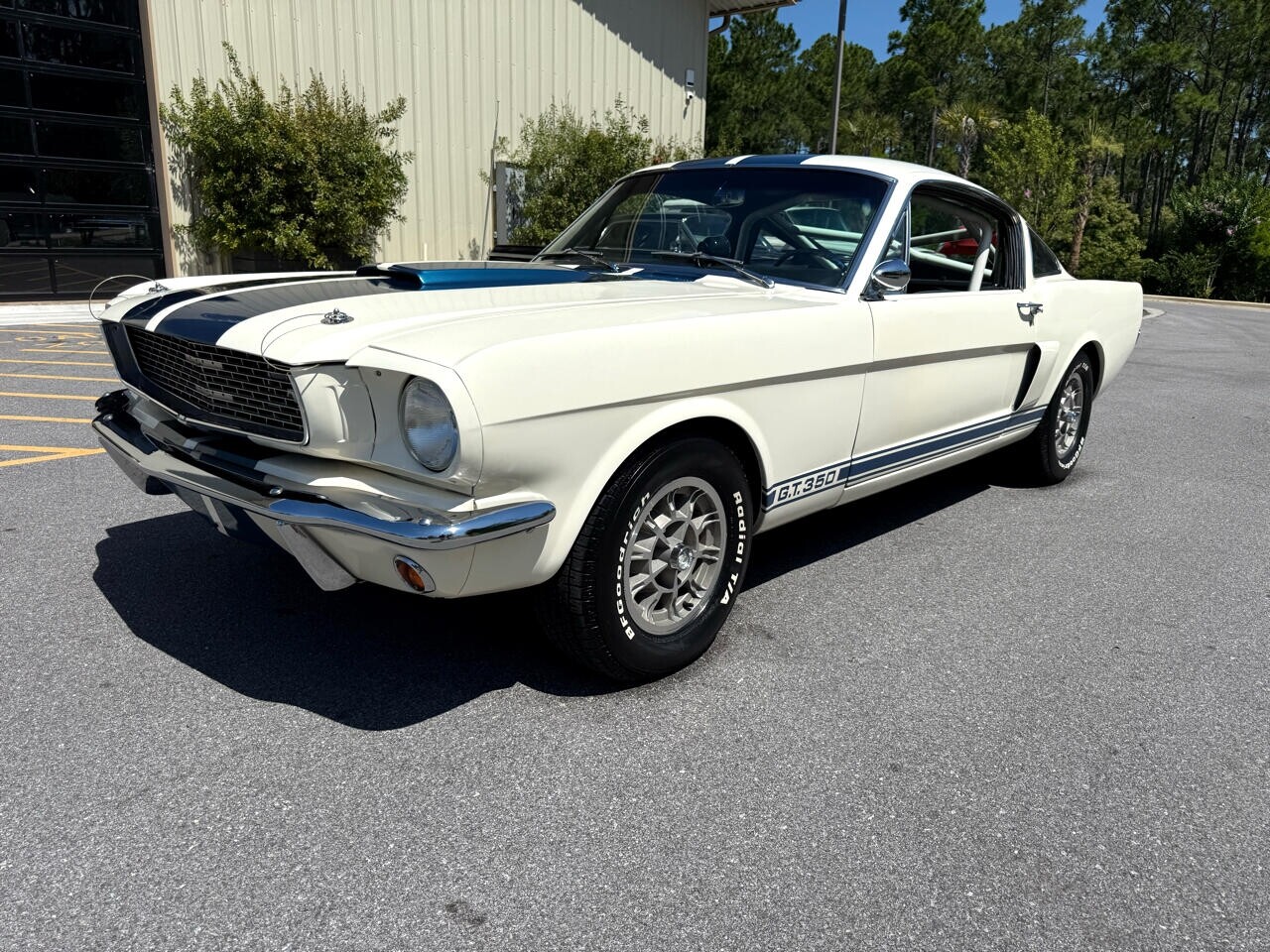 Ford-Mustang-1966-American-Muscle-Car-3