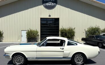 Ford-Mustang-1966-American-Muscle-Car