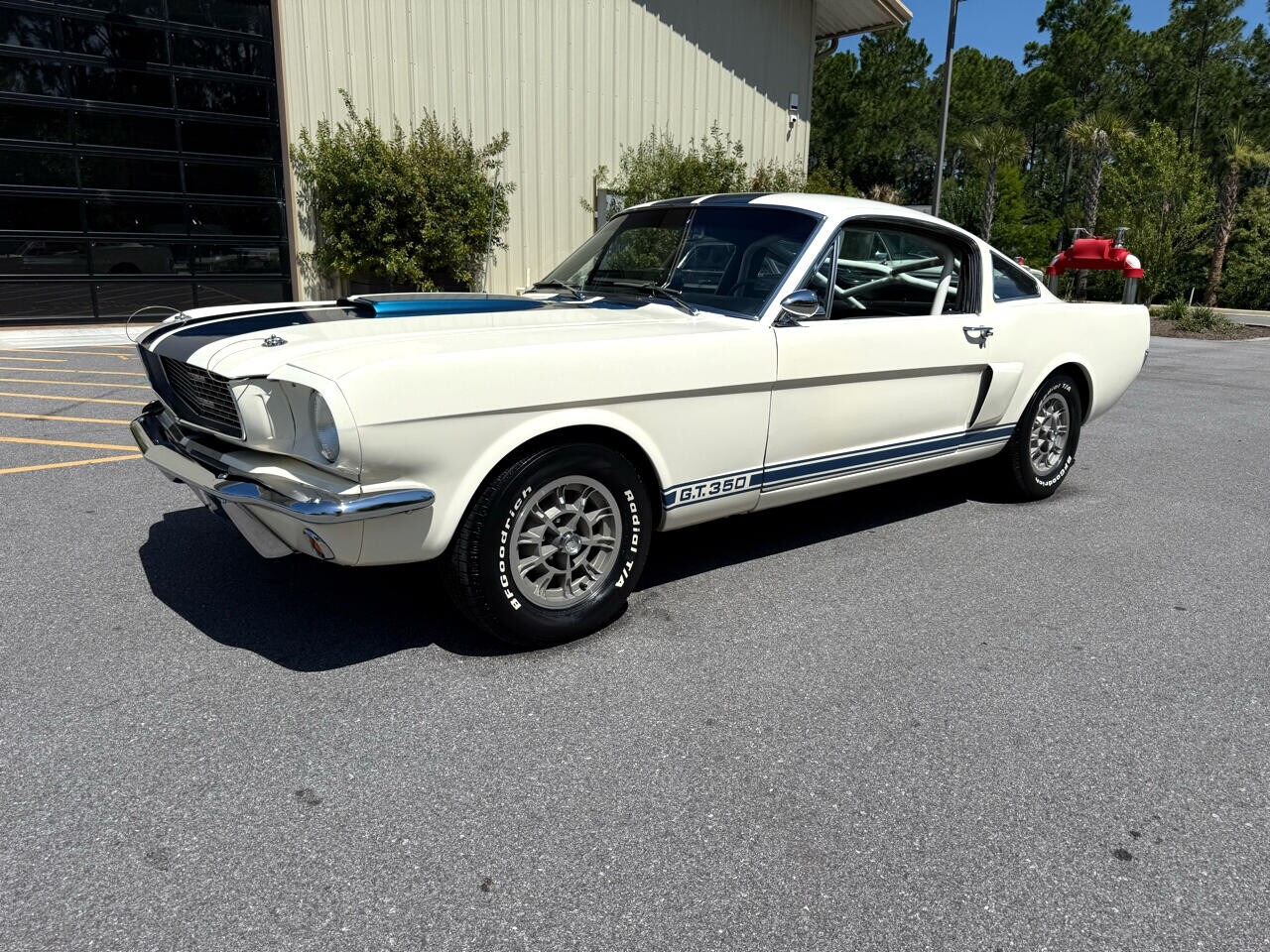 Ford-Mustang-1966-American-Muscle-Car-5