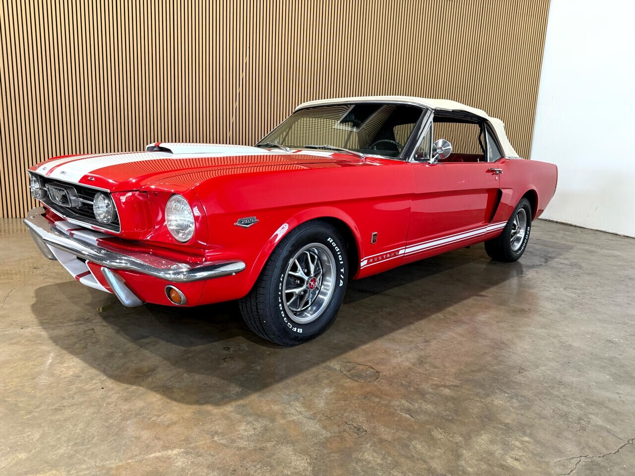Ford Mustang 1966 American Muscle Car