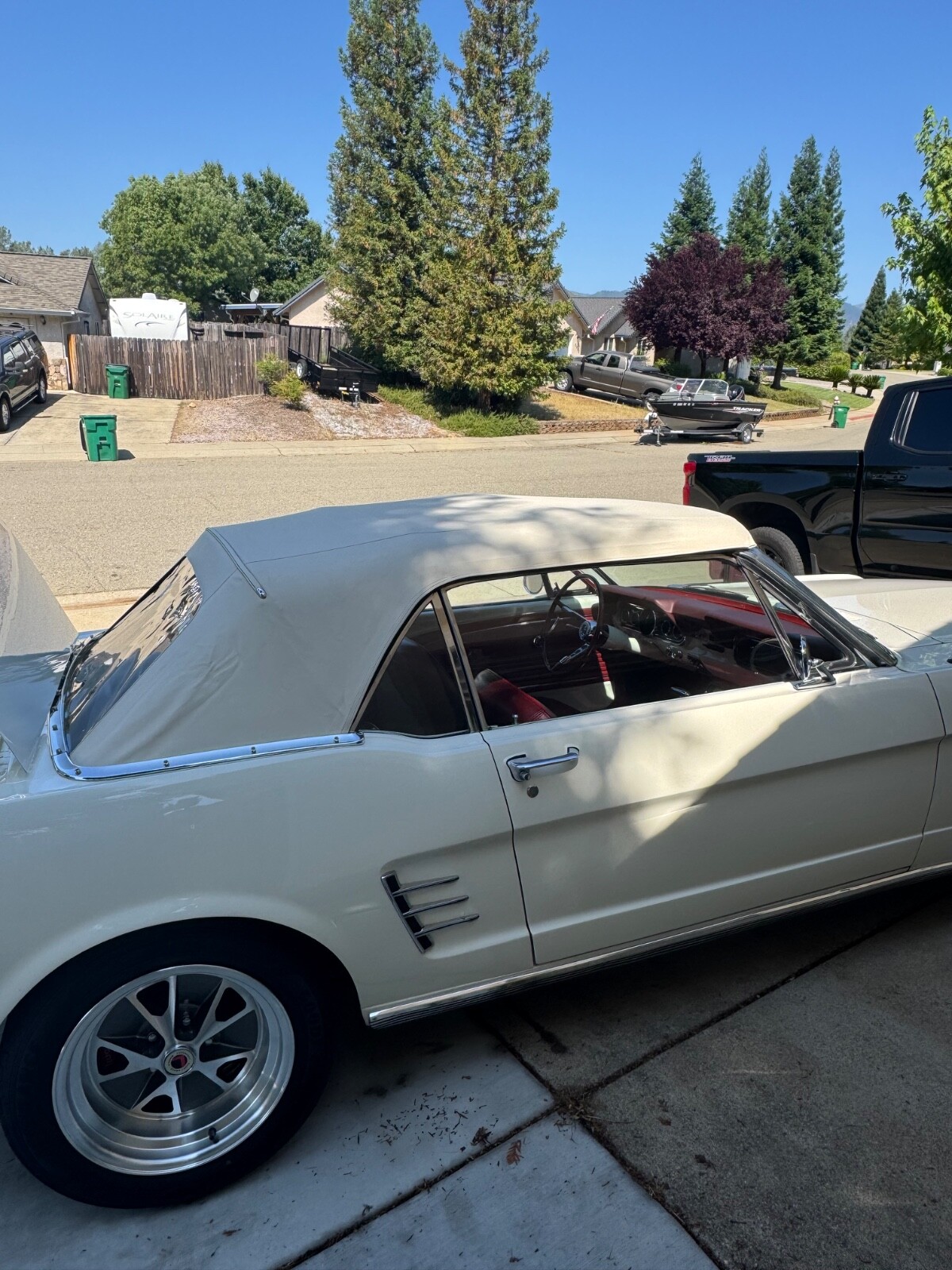 Ford-Mustang-1966-Convertible-1