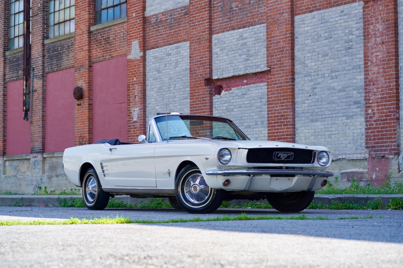 Ford-Mustang-1966-Convertible-10