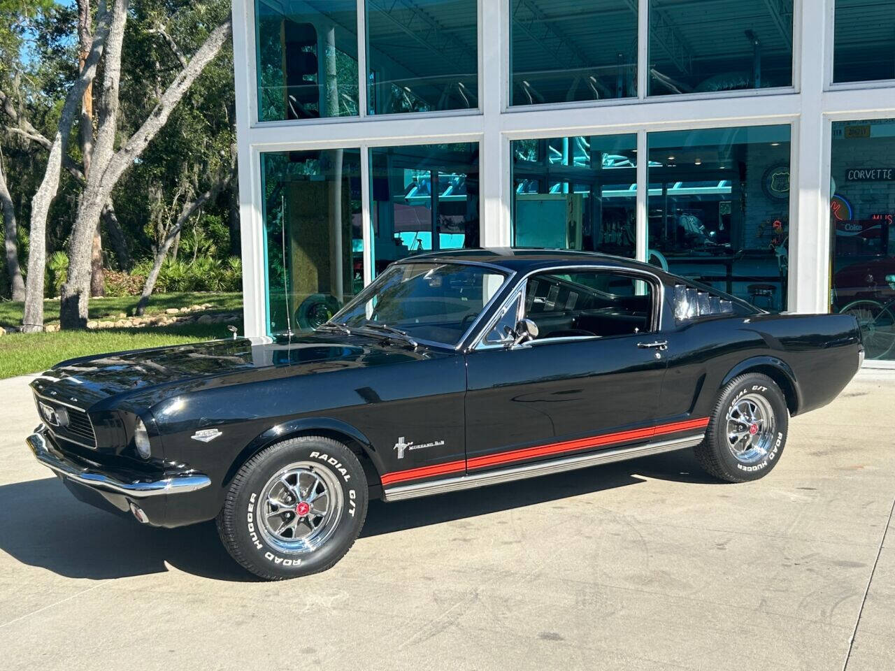 Ford-Mustang-1966-Convertible-12