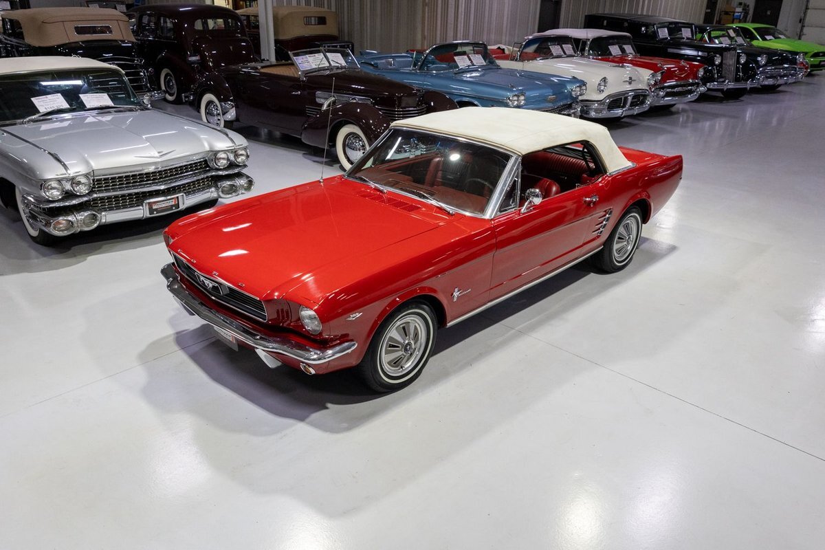 Ford-Mustang-1966-Convertible-12
