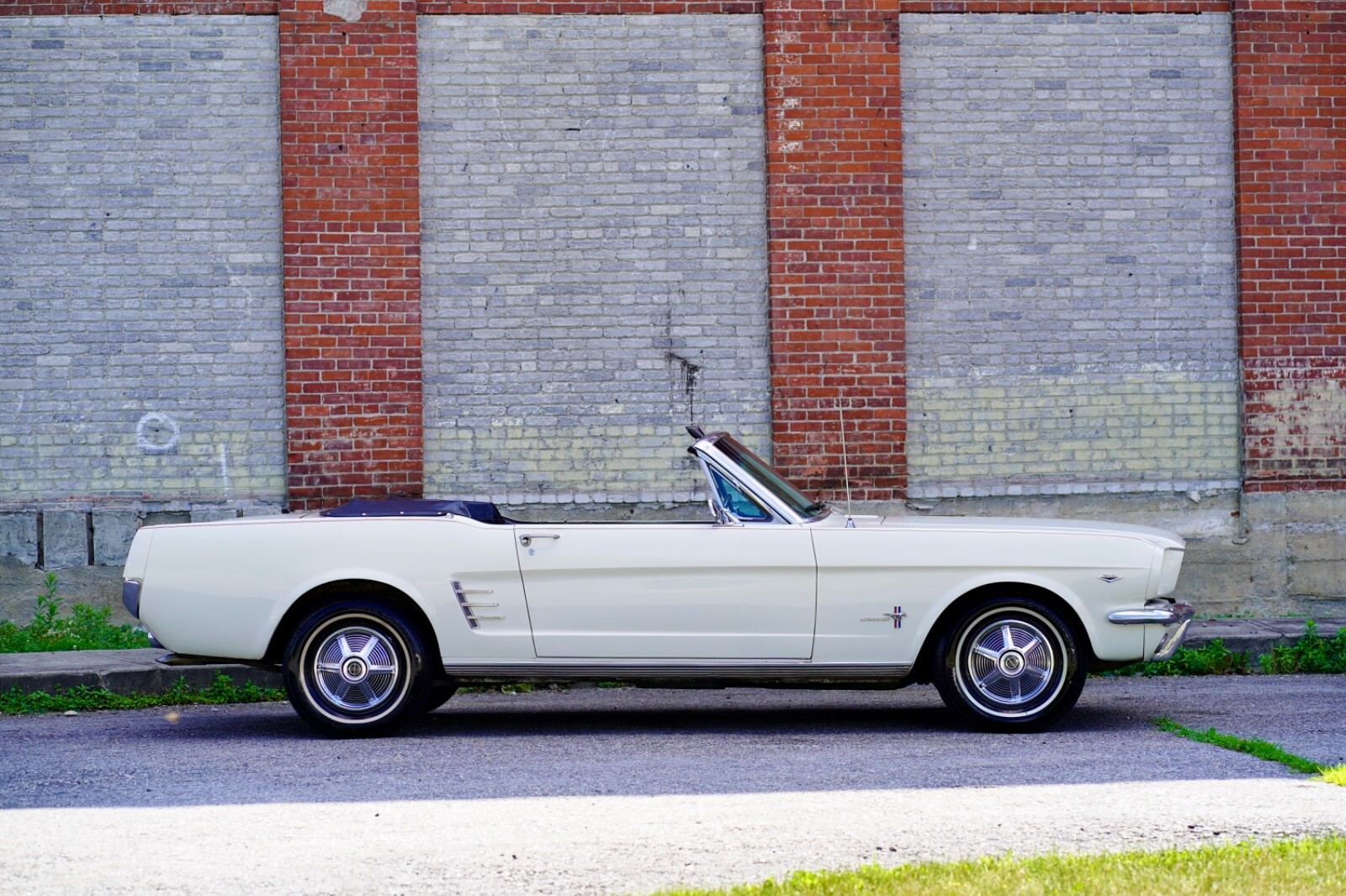 Ford-Mustang-1966-Convertible-13