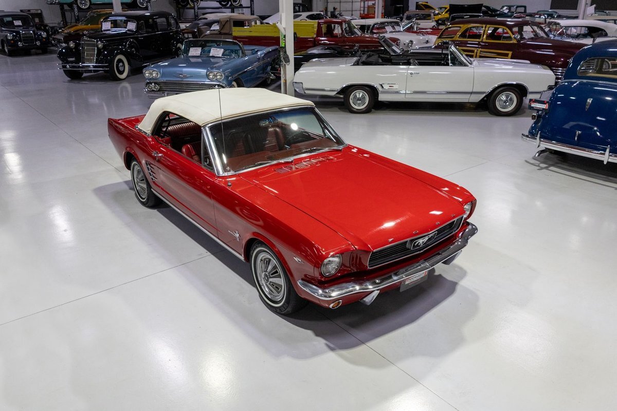 Ford-Mustang-1966-Convertible-14