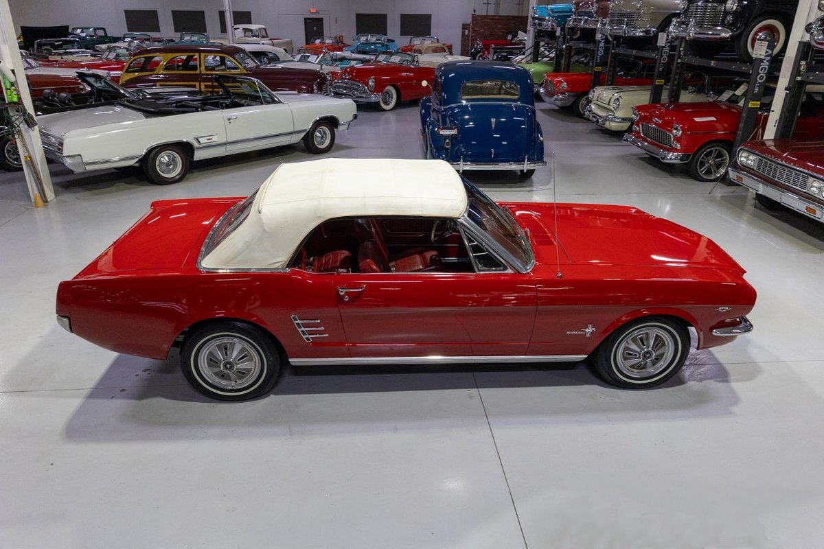 Ford-Mustang-1966-Convertible-15