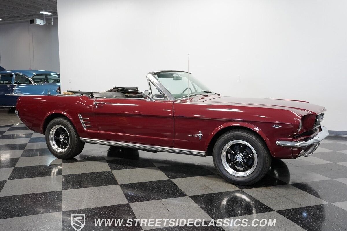 Ford-Mustang-1966-Convertible-15