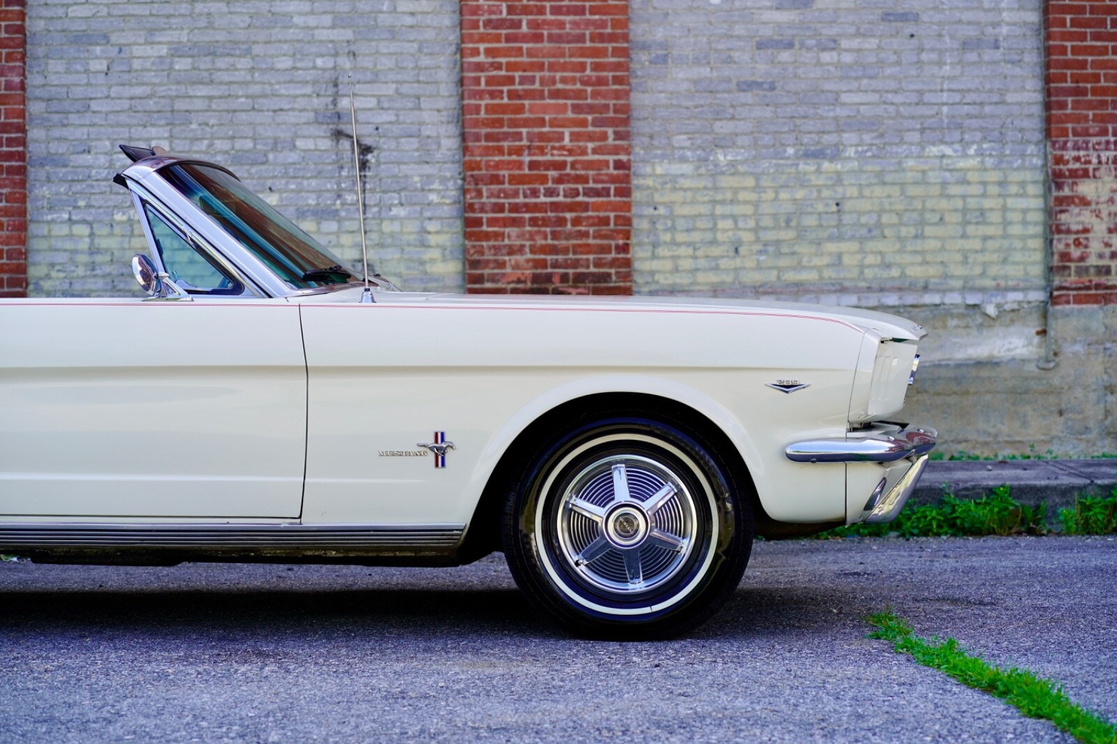 Ford-Mustang-1966-Convertible-15