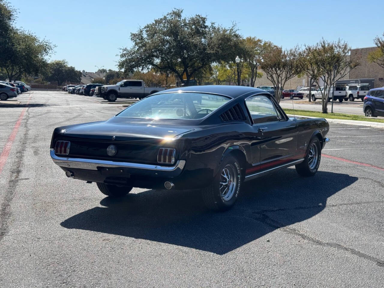 Ford-Mustang-1966-Convertible-17