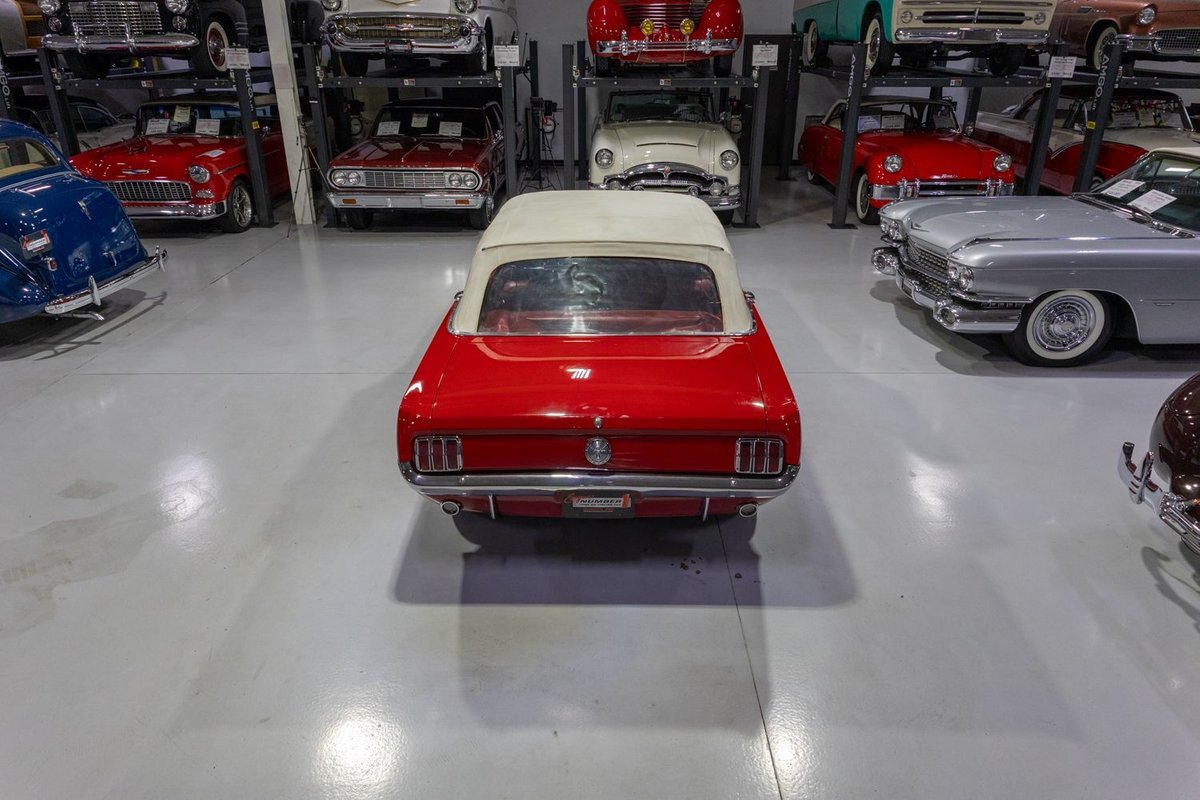 Ford-Mustang-1966-Convertible-17