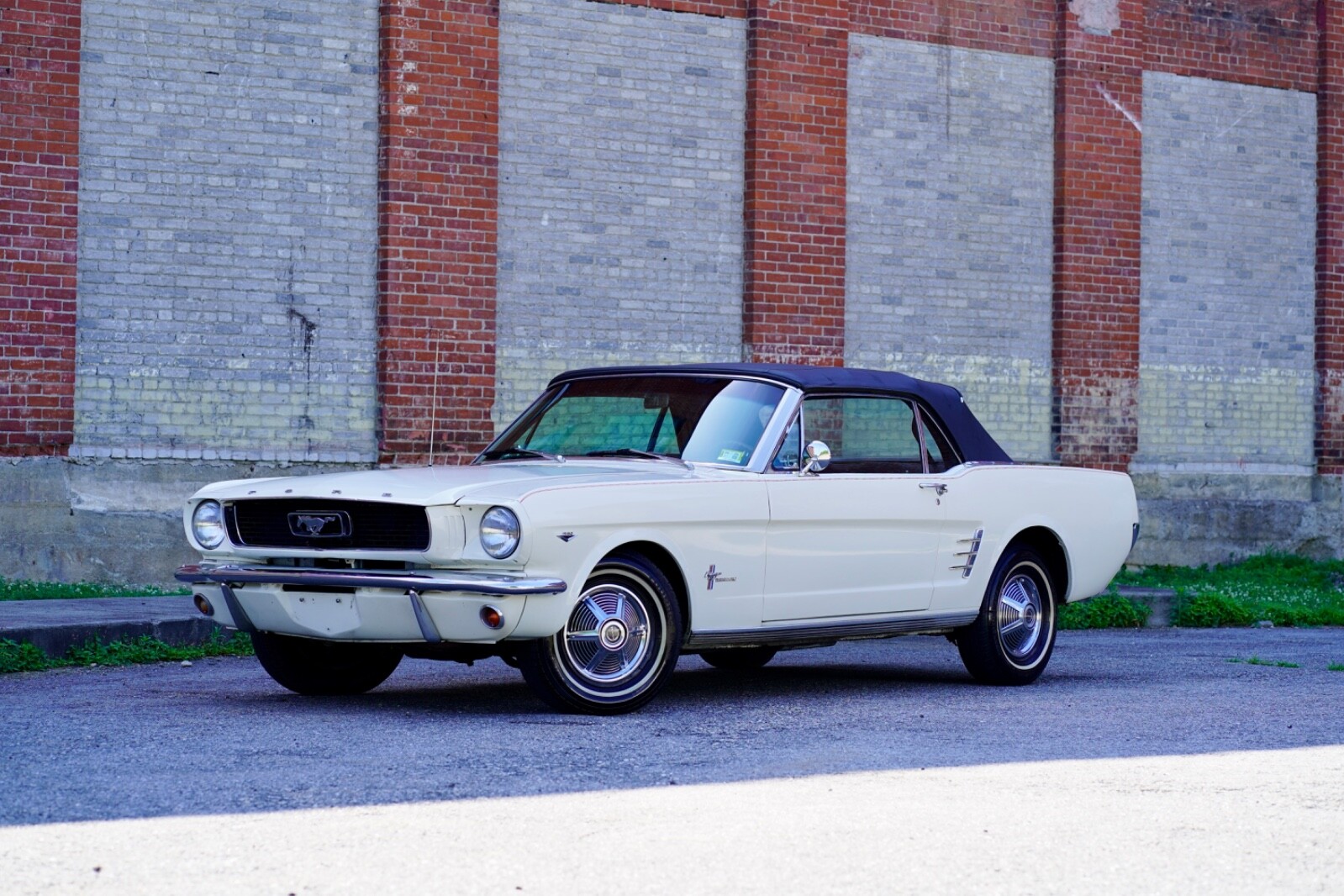 Ford-Mustang-1966-Convertible-17