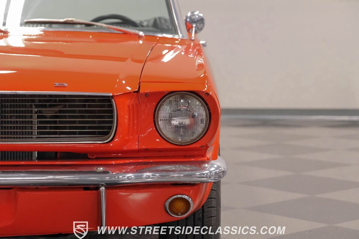 Ford-Mustang-1966-Convertible-17