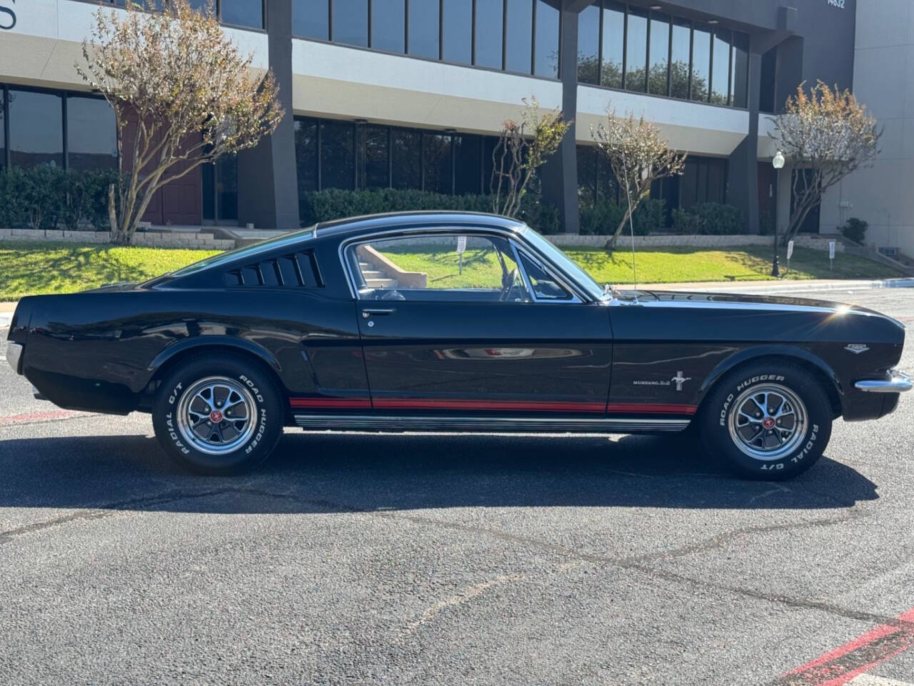 Ford-Mustang-1966-Convertible-18