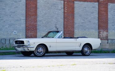 Ford-Mustang-1966-Convertible-2