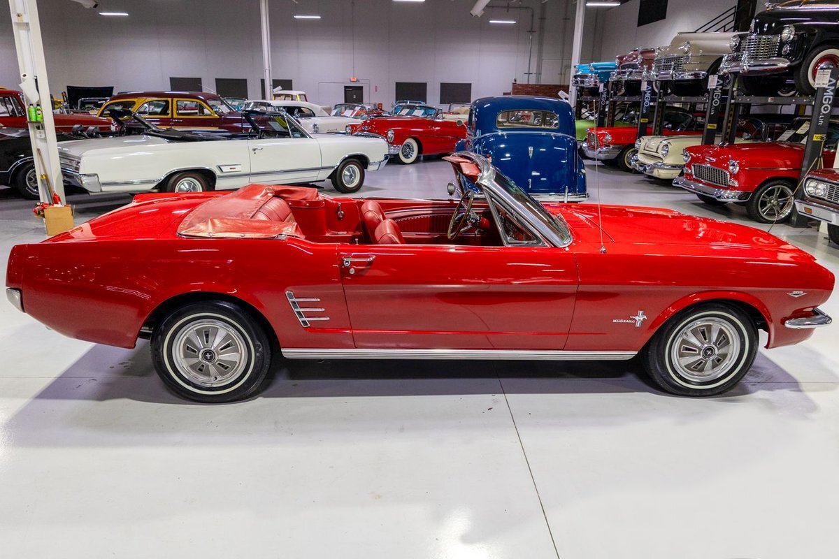 Ford-Mustang-1966-Convertible-23