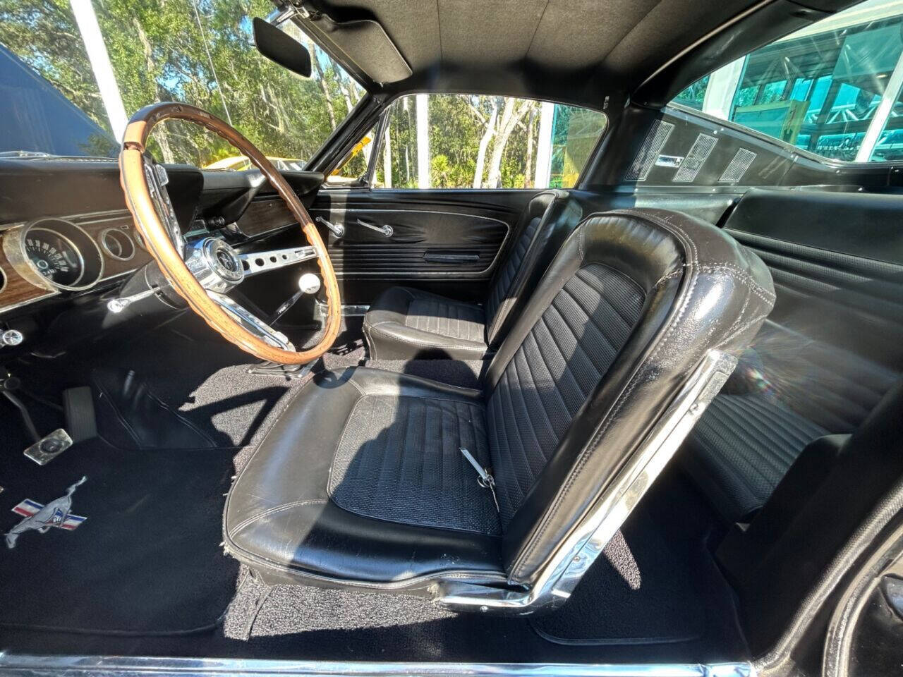 Ford-Mustang-1966-Convertible-25