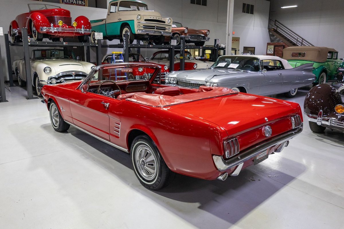 Ford-Mustang-1966-Convertible-26
