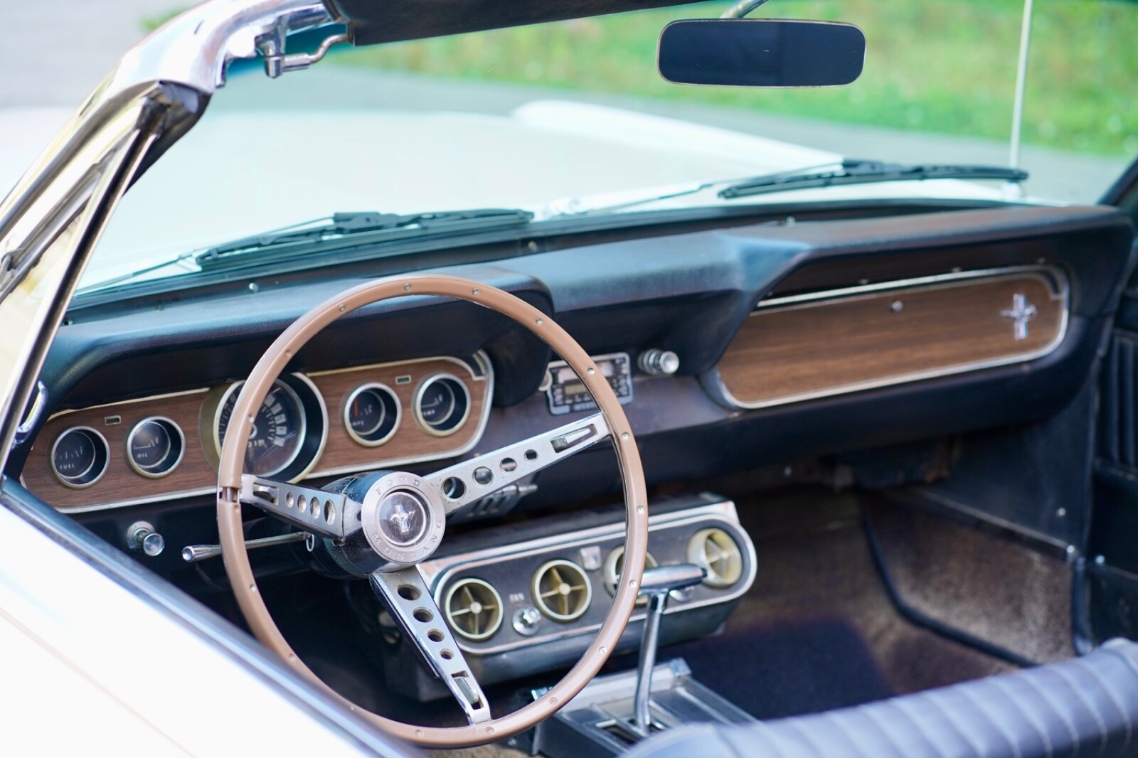 Ford-Mustang-1966-Convertible-26