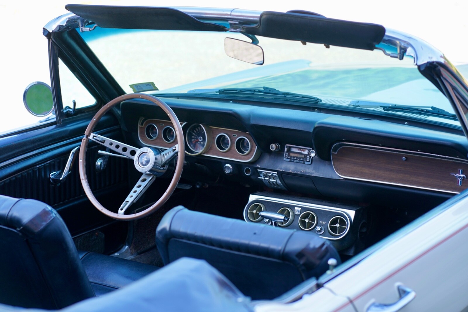 Ford-Mustang-1966-Convertible-27