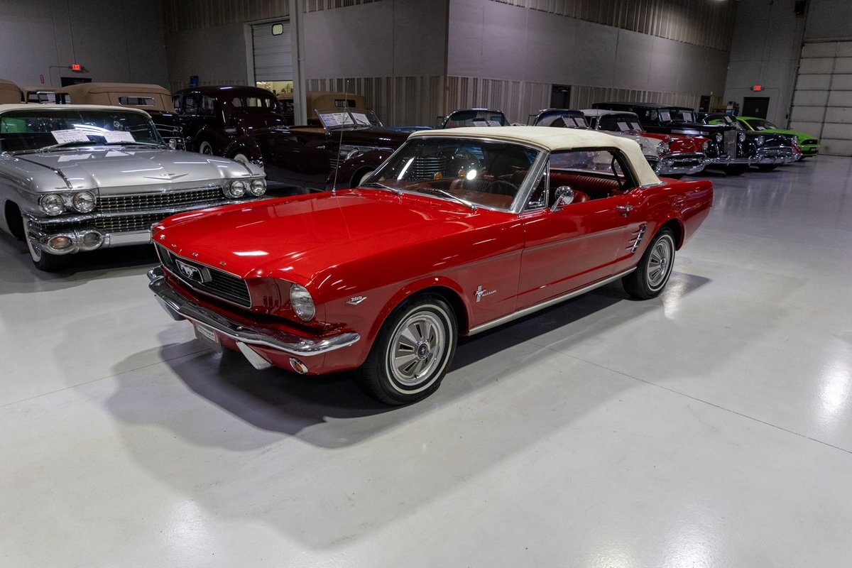 Ford-Mustang-1966-Convertible-28